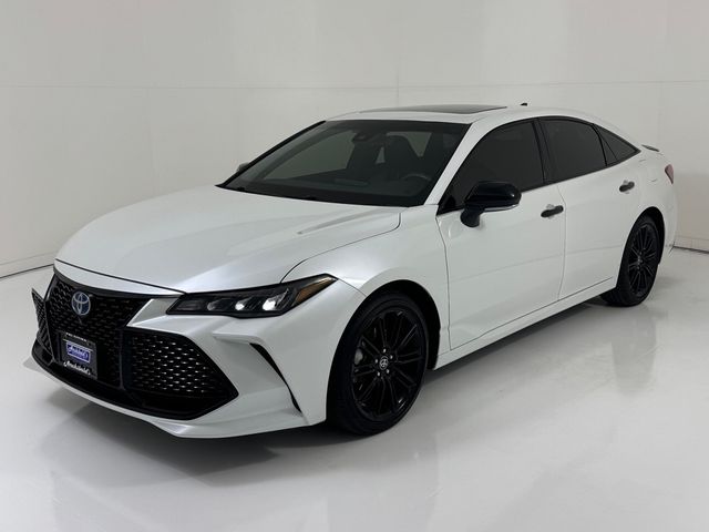 2022 Toyota Avalon Hybrid XSE Nightshade