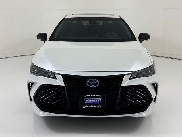 2022 Toyota Avalon Hybrid XSE Nightshade