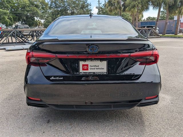 2022 Toyota Avalon Hybrid XSE Nightshade