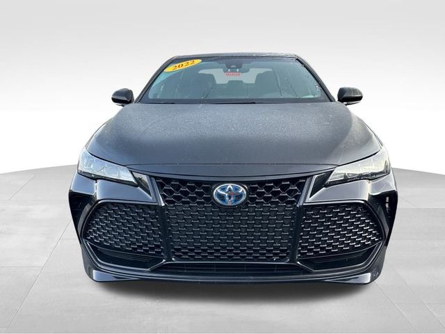 2022 Toyota Avalon Hybrid XSE Nightshade