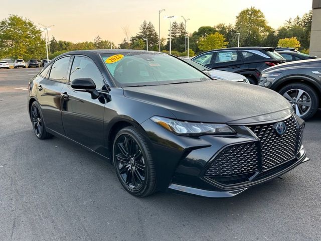 2022 Toyota Avalon Hybrid XSE Nightshade