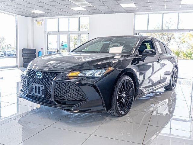 2022 Toyota Avalon Hybrid XSE Nightshade