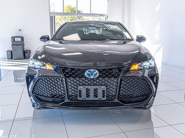 2022 Toyota Avalon Hybrid XSE Nightshade