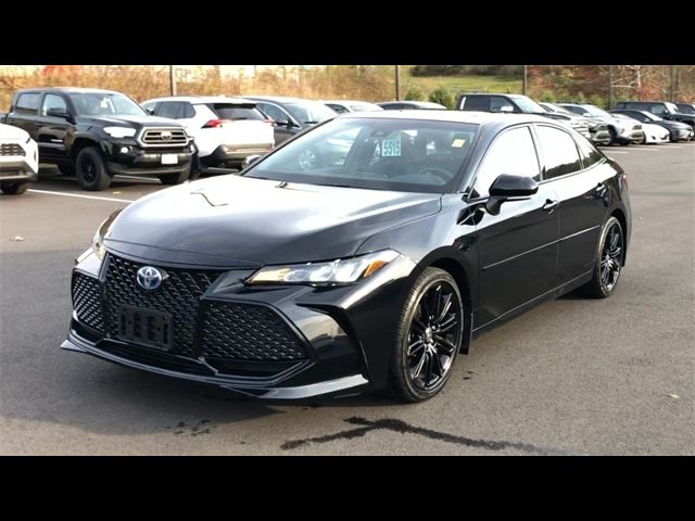 2022 Toyota Avalon Hybrid XSE Nightshade