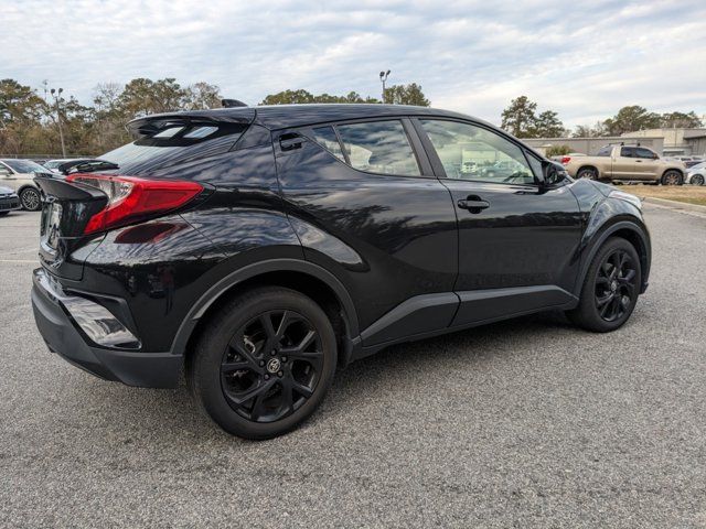 2022 Toyota C-HR XLE