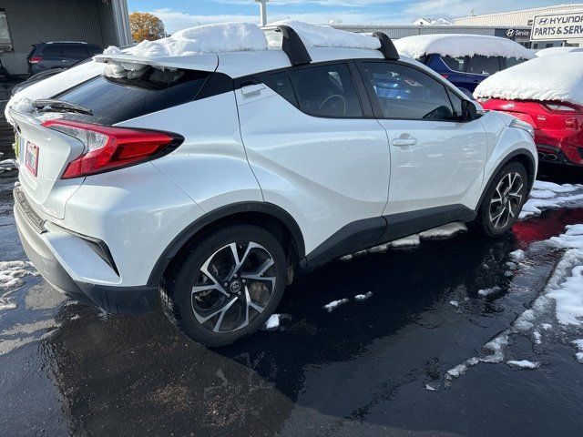 2022 Toyota C-HR XLE