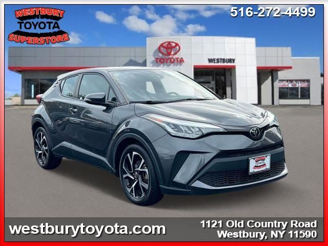 2022 Toyota C-HR XLE