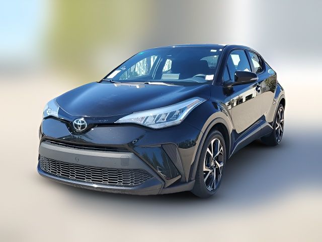 2022 Toyota C-HR XLE