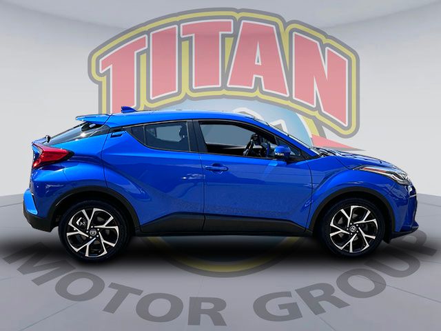 2022 Toyota C-HR XLE