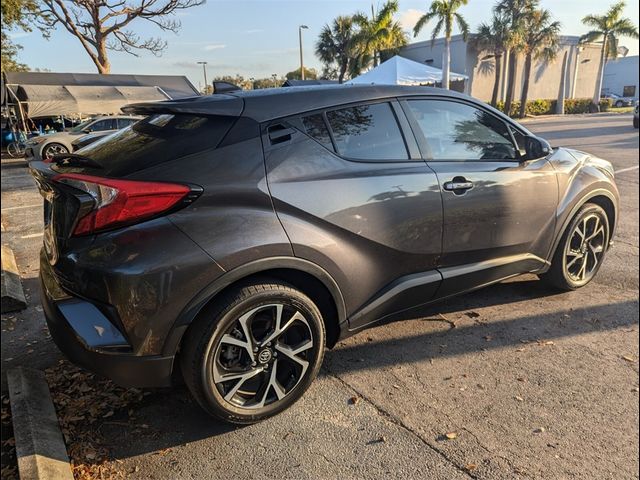 2022 Toyota C-HR XLE