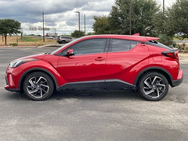 2022 Toyota C-HR XLE