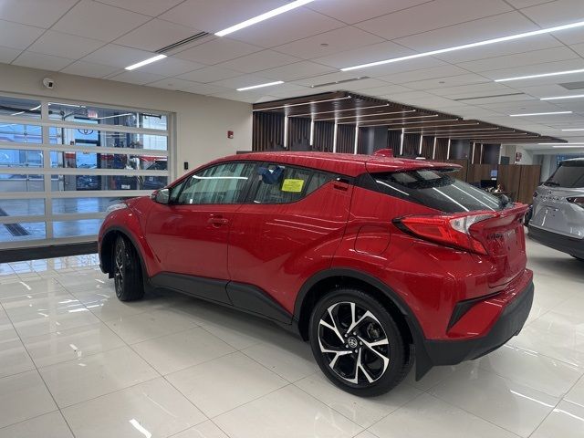 2022 Toyota C-HR XLE