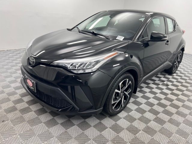 2022 Toyota C-HR XLE