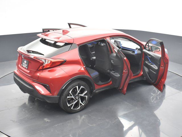 2022 Toyota C-HR XLE