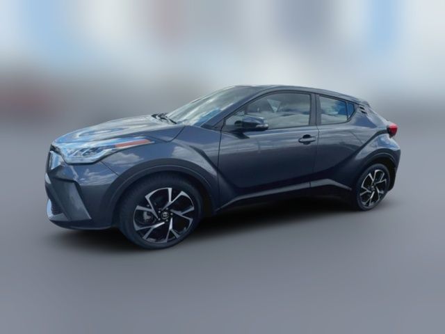 2022 Toyota C-HR XLE