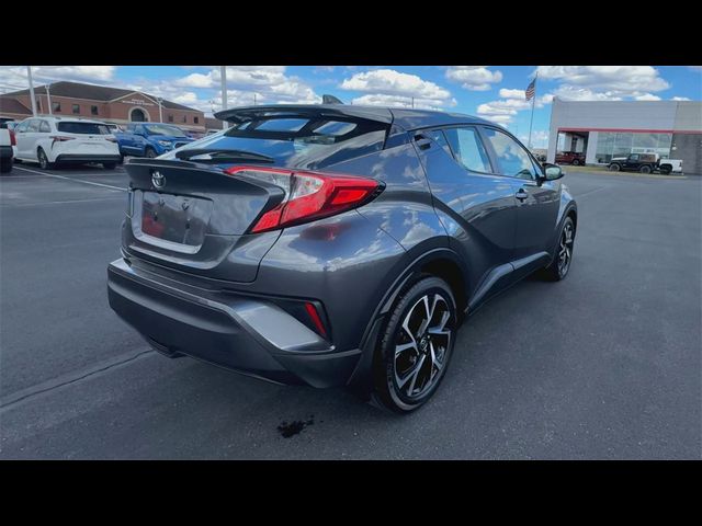 2022 Toyota C-HR XLE