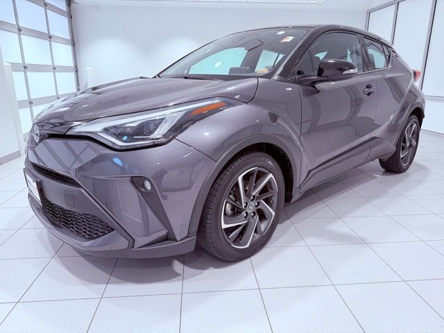 2022 Toyota C-HR XLE