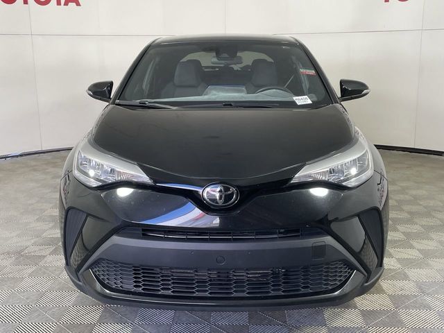 2022 Toyota C-HR XLE