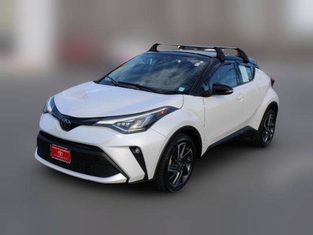 2022 Toyota C-HR XLE