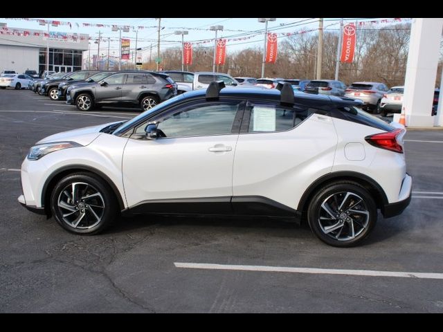 2022 Toyota C-HR XLE