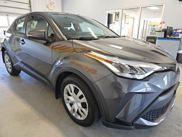 2022 Toyota C-HR XLE