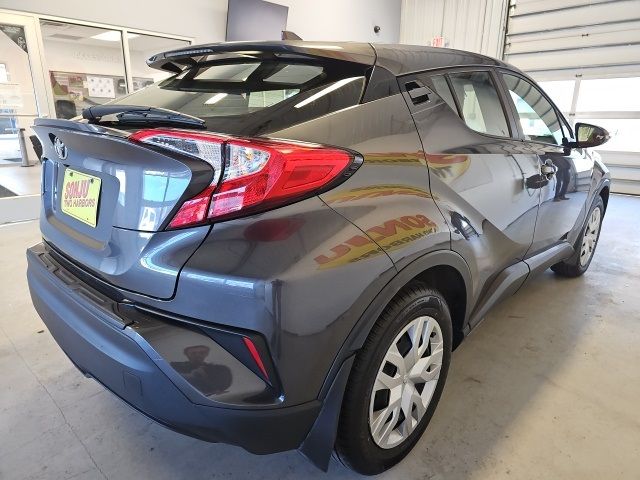 2022 Toyota C-HR XLE