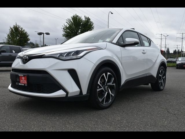 2022 Toyota C-HR XLE