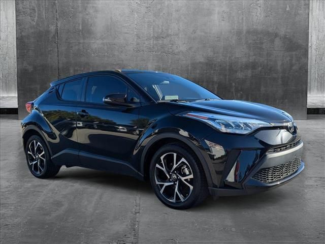 2022 Toyota C-HR XLE