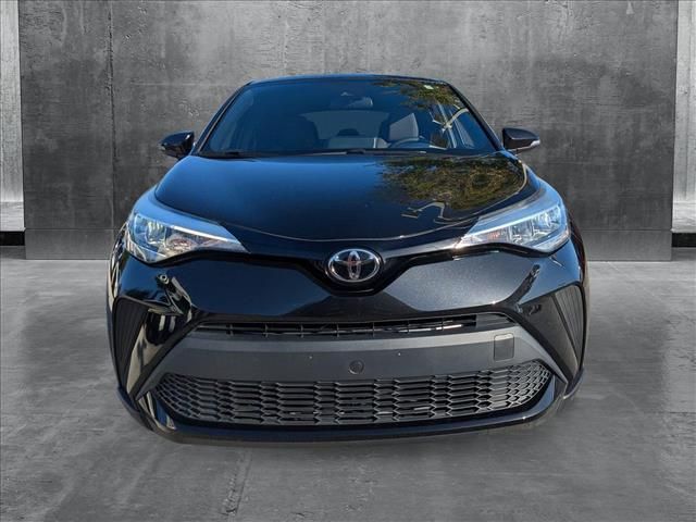 2022 Toyota C-HR XLE