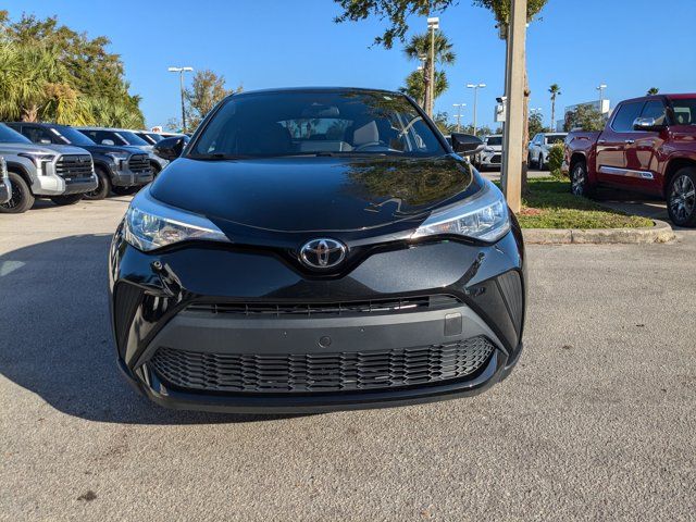 2022 Toyota C-HR XLE