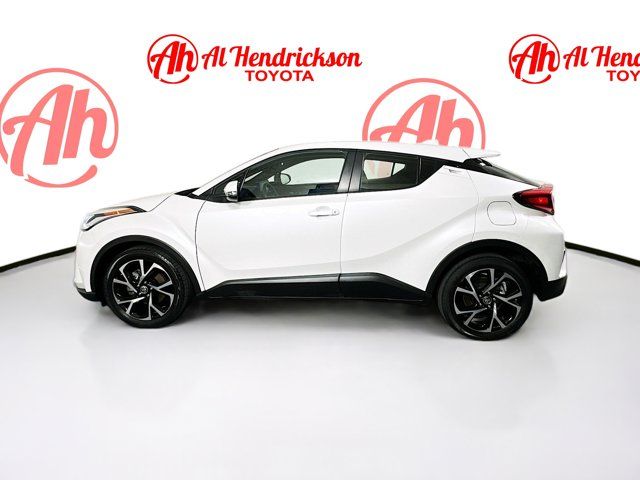 2022 Toyota C-HR XLE