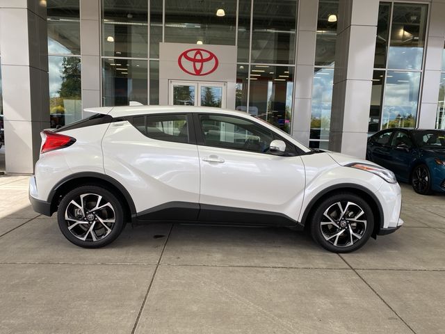 2022 Toyota C-HR XLE