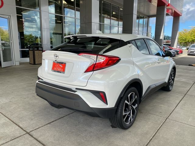 2022 Toyota C-HR XLE