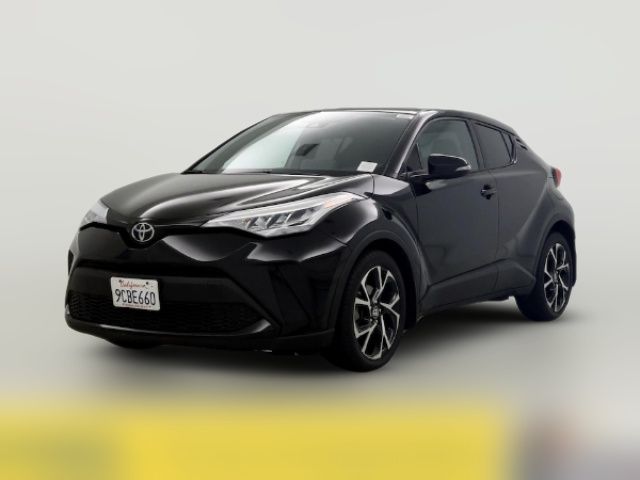 2022 Toyota C-HR XLE