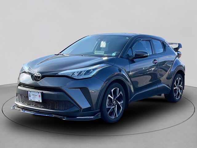 2022 Toyota C-HR XLE