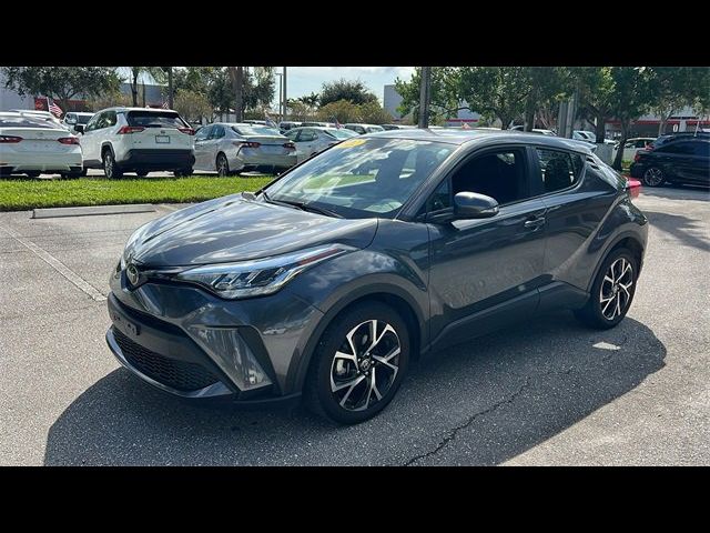 2022 Toyota C-HR XLE