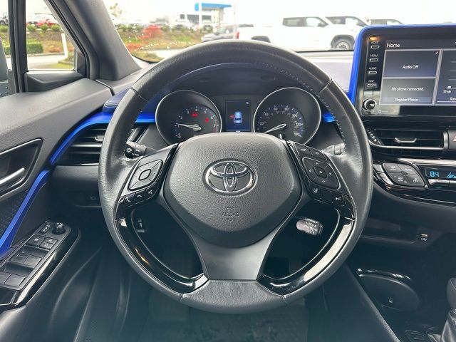 2022 Toyota C-HR XLE