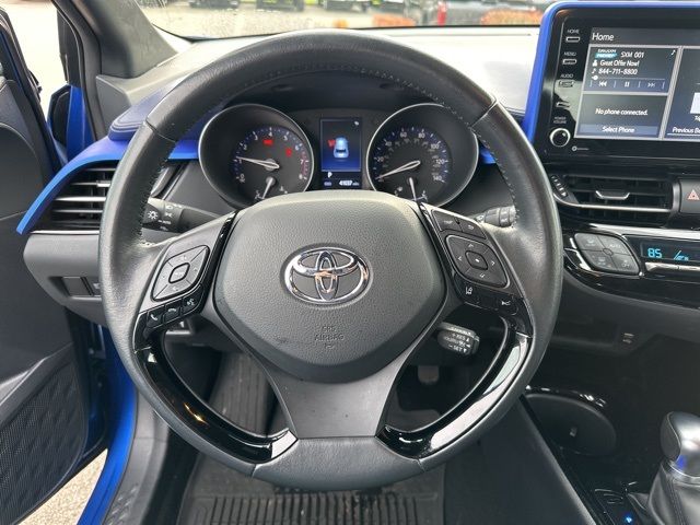 2022 Toyota C-HR XLE