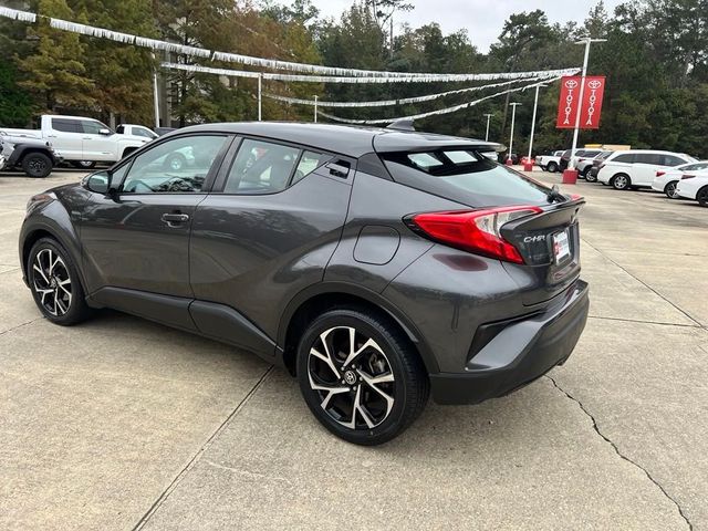 2022 Toyota C-HR XLE