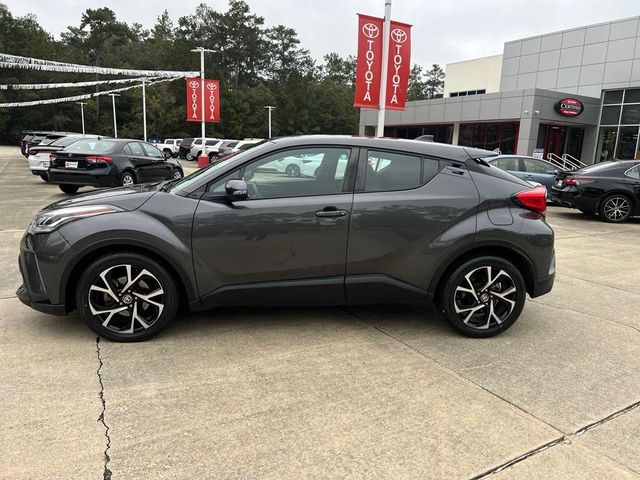 2022 Toyota C-HR XLE