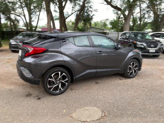 2022 Toyota C-HR XLE