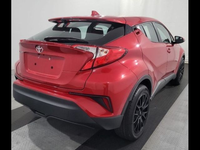 2022 Toyota C-HR XLE