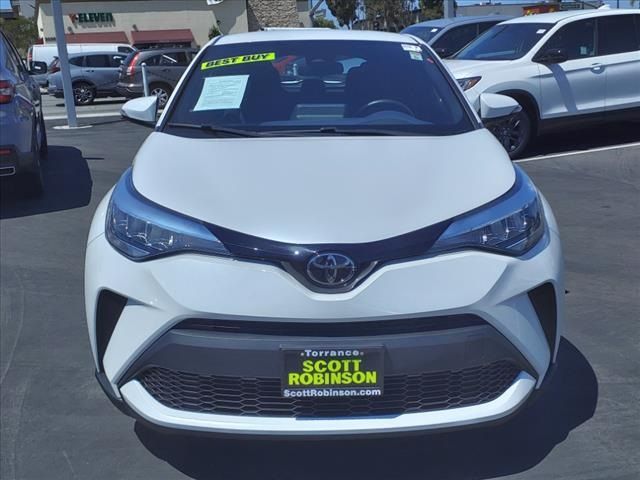 2022 Toyota C-HR XLE