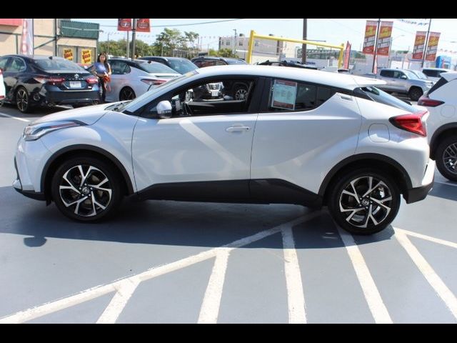 2022 Toyota C-HR XLE