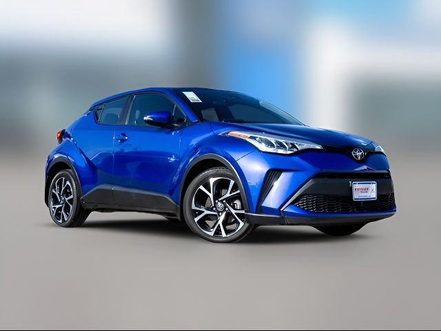 2022 Toyota C-HR XLE