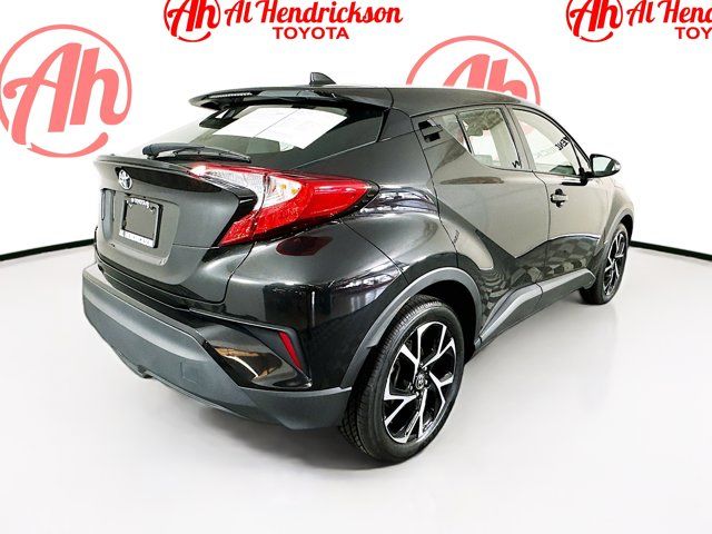 2022 Toyota C-HR XLE