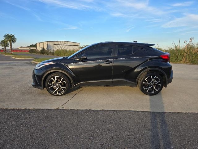 2022 Toyota C-HR XLE