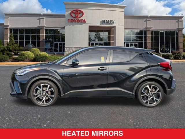 2022 Toyota C-HR XLE