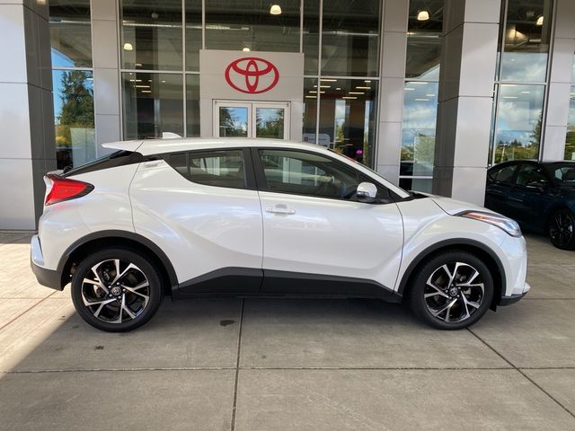 2022 Toyota C-HR XLE