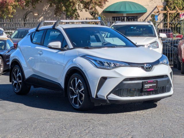 2022 Toyota C-HR XLE